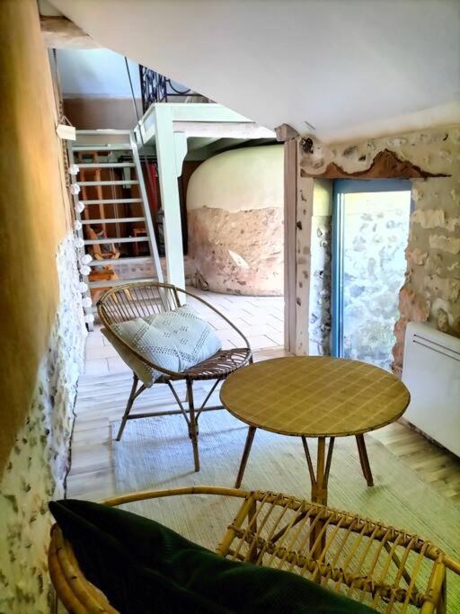 Charmante Maisonnette En Pierre Écardenville-sur-Eure Dış mekan fotoğraf