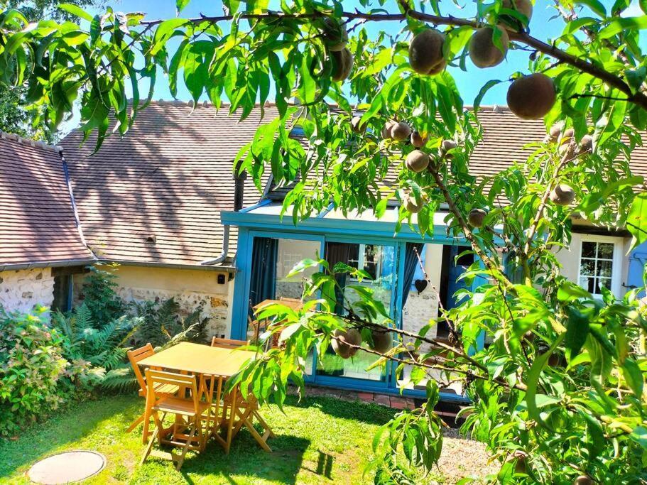 Charmante Maisonnette En Pierre Écardenville-sur-Eure Dış mekan fotoğraf